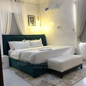 Pristinewood Bed