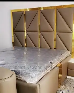 Pristinewood Bed