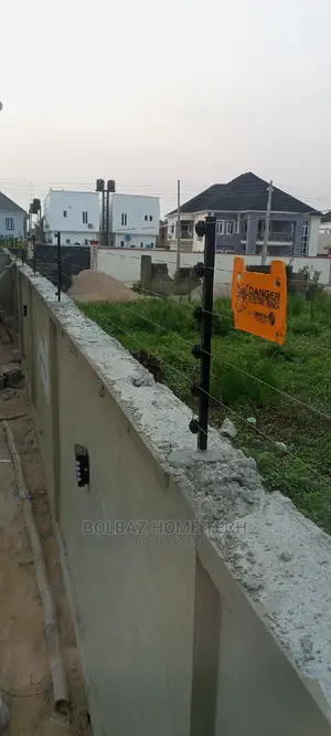 Electric Fence; Perimeter Fence Guard