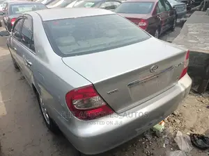 Toyota Camry 2004 Silver