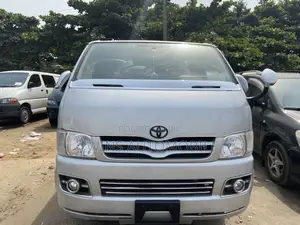 Toyota HiAce 2013 Silver