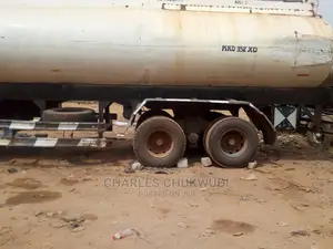 Petrol Tanker 50,000l With Supper 30 Axle