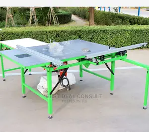 Table Saw With Dust Collector