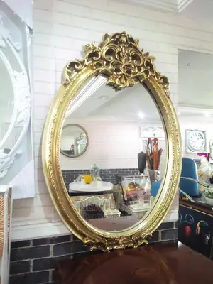 Quality Wall Mounted Royal Hanging Mirror.