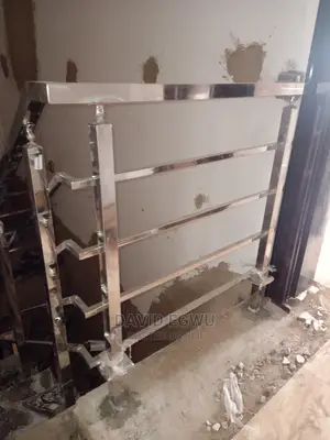 Stainless Staircase Rail With Square Pipes