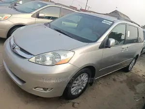 Toyota Sienna XLE Limited 2008 Silver