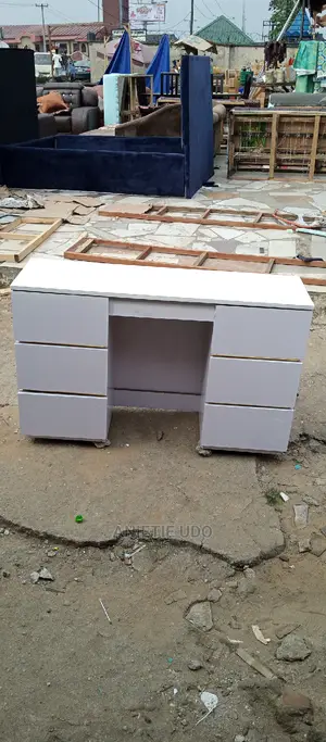 Shelves at Affordable Price