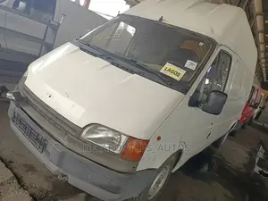 Ford Transit 2000 White