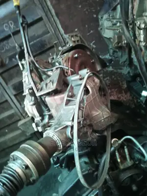 Ford Escape Gearbox 4×4 Wheel Drive Direct Tokunbo USED