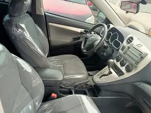 Toyota Matrix 2010 Silver