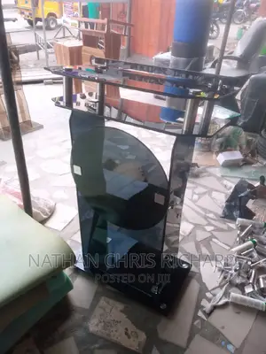 Quality Glass Pulpit