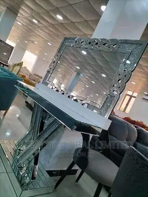 Diamond Mirror Console Wt Coffee Table Stand / Makeup Mirror