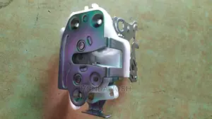 Door Catcher Engine Front Left for 2003- 2006 Honda Accord.