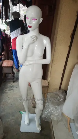 Glossy White Size 8 Fibre Display Mannequin