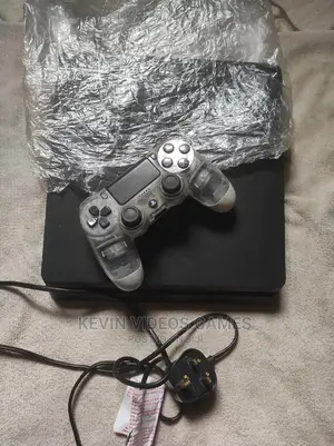 1tb Ps4 Slim Hacked/20 Latest Games Installed
