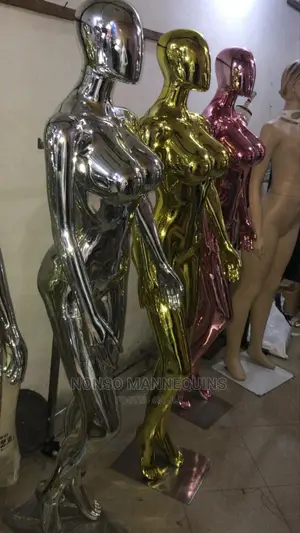 Size 12 Faceless Chrome Female Busty Mannequins