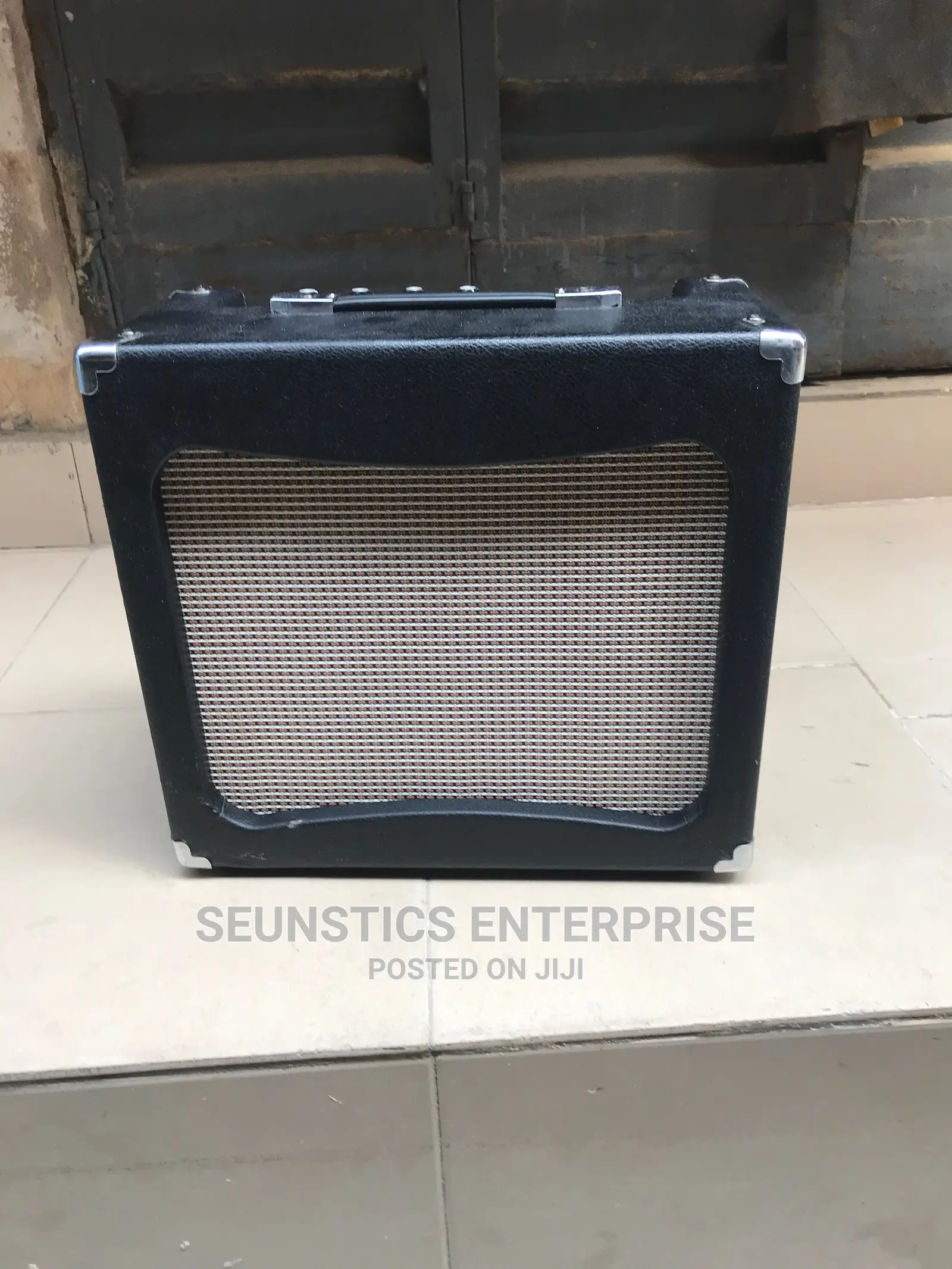 Jungle 30 Modeling Guitar Amplifier (Combo)
