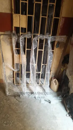 3 Feets Wide U Shape Wall Hanger