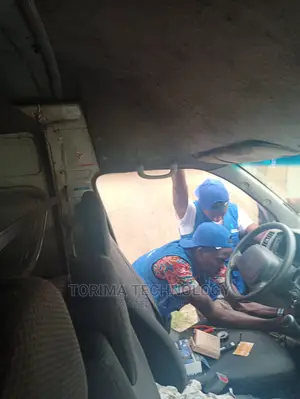 Active Vehicle Tracking