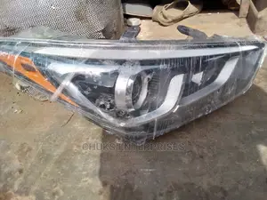 Hyundai Santafe 2016 Headlight America