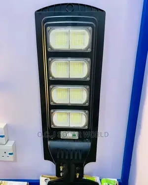 8 Eyes Solar Light