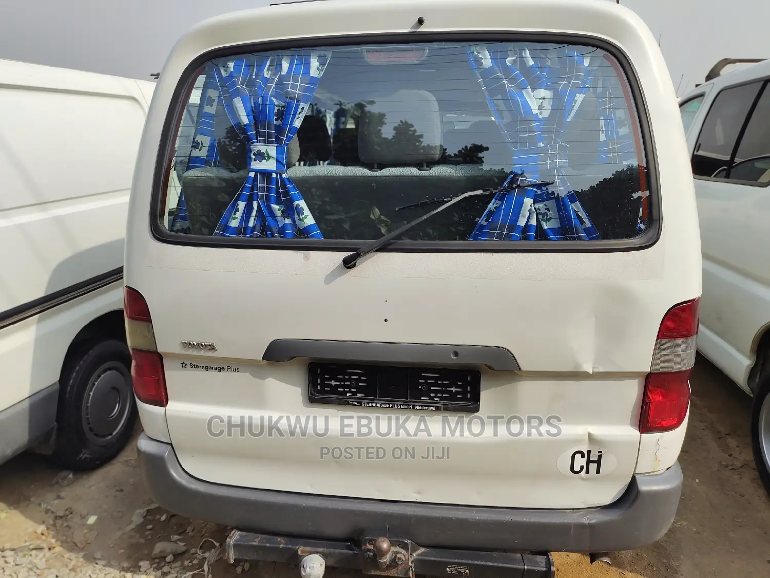 Toyota HiAce 2002 White