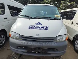 Toyota HiAce 2001 White