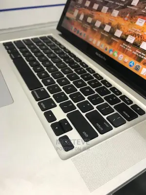 Laptop Apple MacBook Pro 2010 8GB Intel Core I7 SSD 512GB