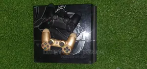Regular Ps4, 18games and 2 Controller