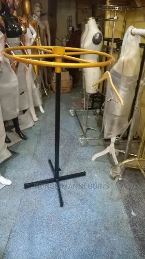 Round Single Gold And Black Cloth Rack