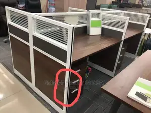 Four Seaters Workstation Office Table