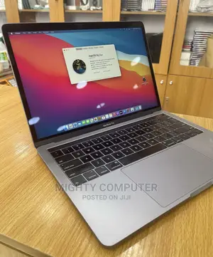 Laptop Apple MacBook Pro 2017 8GB Intel Core I5 256GB