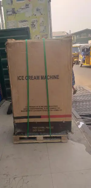 Ice Cream Machine Standing