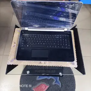 Laptop HP Pavilion TouchSmarT 15 4GB AMD A8 HDD 320GB