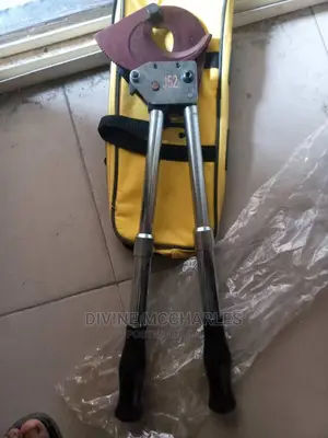 Ratcheting Cable Cutter