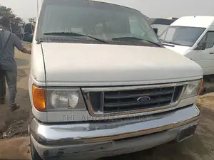 Ford E350 2002 White