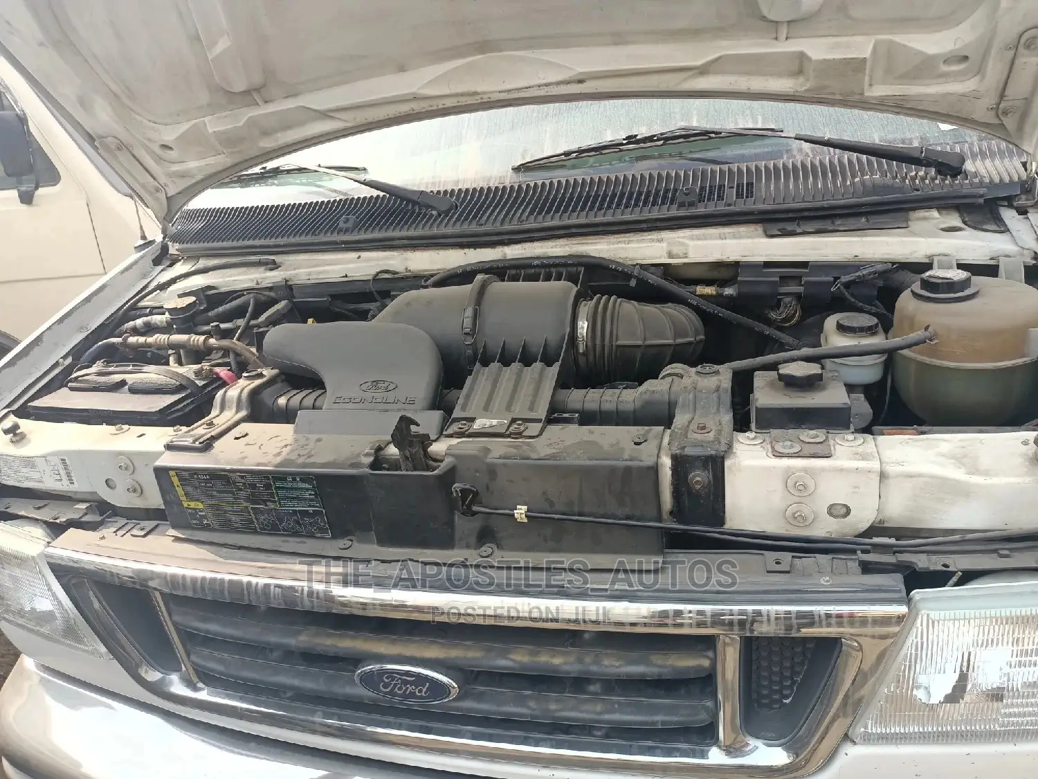 Ford E350 2002 White
