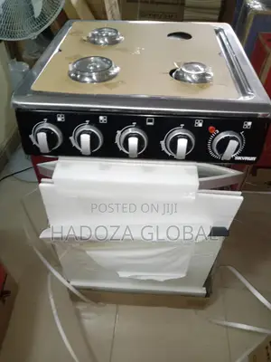 Black Coloured Body SKYRUN 3gas and 1electric Gas Cooker