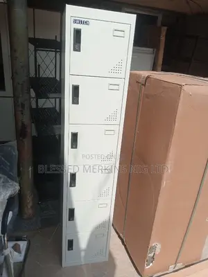 6 Door Locker Metal