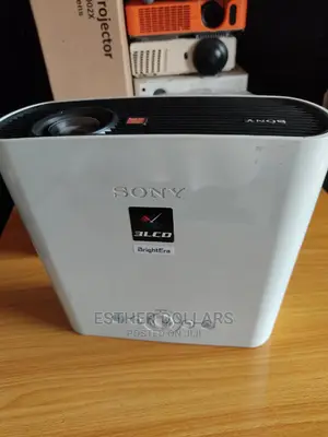 Daylight Projector for Evangelism and Office Use