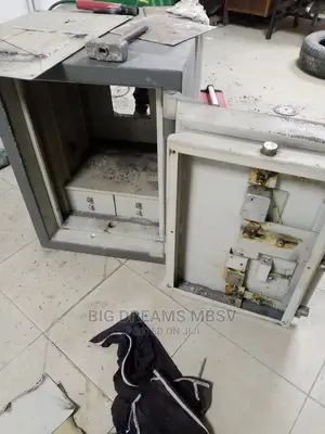 Repair of Chubb Bullet Proof Safe