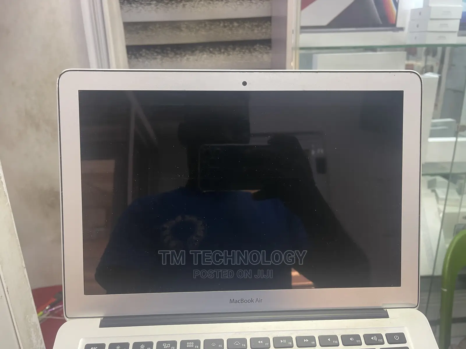 Macbook Air 2013/2017 Follow Come Screen