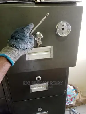Repair of Chrome Dp Fire Proof Safe