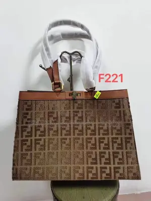 Elegant Fendi Roma Women's Leather Handbag.