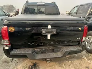Toyota Tacoma 4dr Double Cab 2016 Black