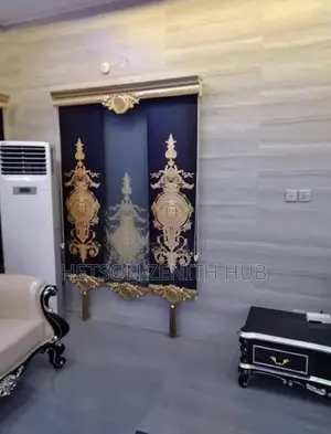 Royal Blind