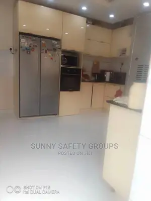 Polyurethane and Epoxy Floor and Tiles Paint