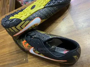 Nike Soccer Boot (Studless)