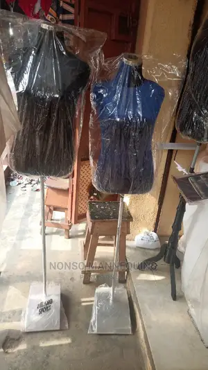Size 10 Female Body Form Stand