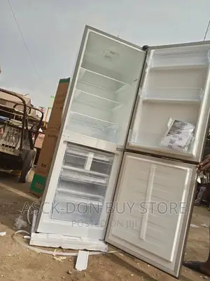 225liters Hisense Fridge and Freezer Model 29DCA